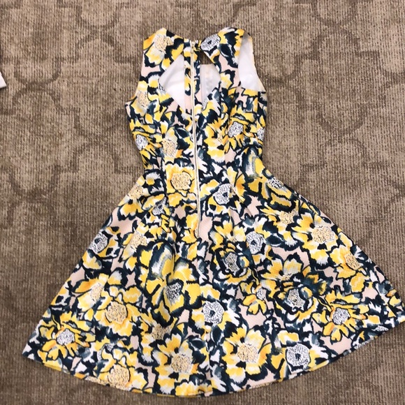 H&M Yellow Green White Summer Flower Dress Sz 6 - Picture 2 of 6